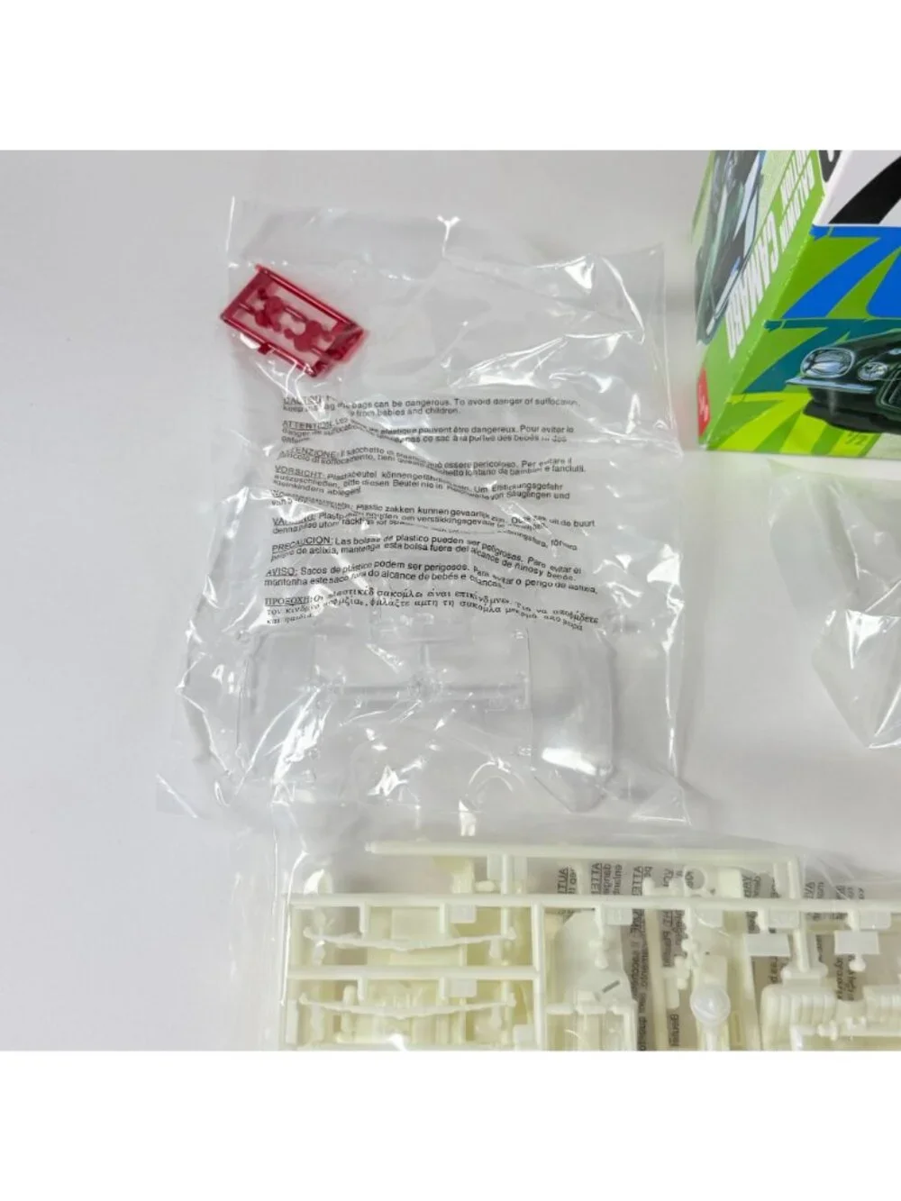 AMT 1970 1/2 Baldwin Motion Camaro 1:25 Model Kit 31252